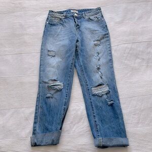 ELAN  Distressed Rolled Cuff Medium Wash Jeans Size Medium